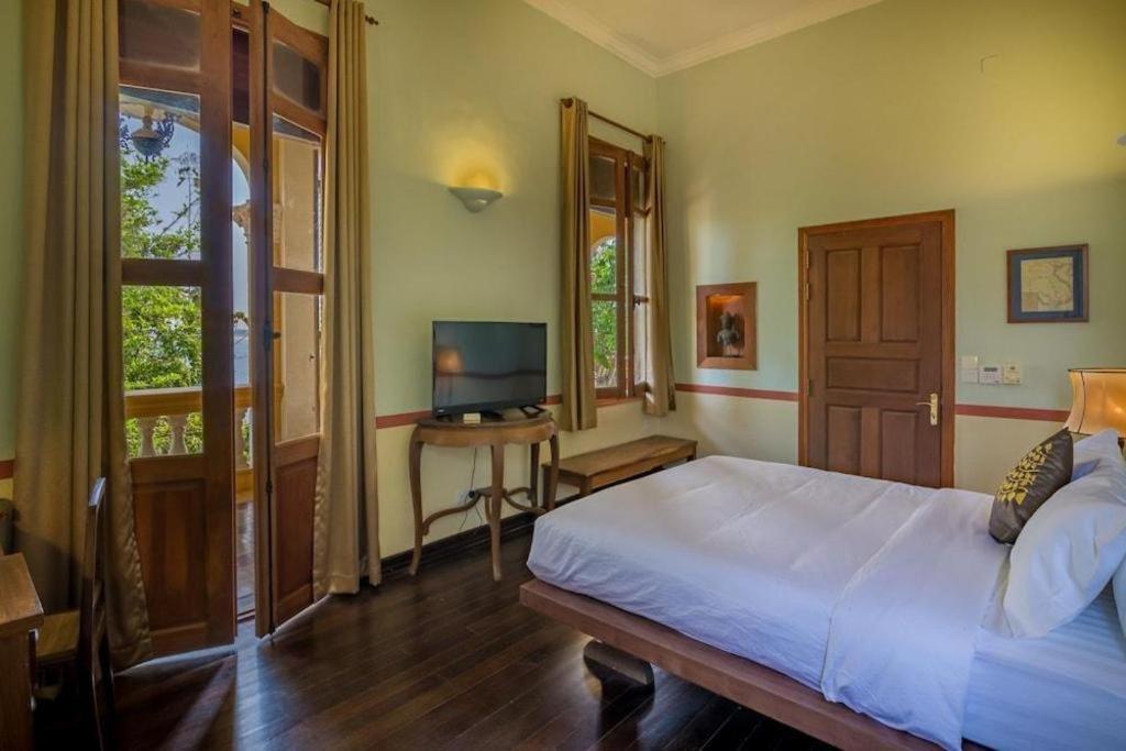 Le Relais De Chhlong Hotel Kratie Exterior photo